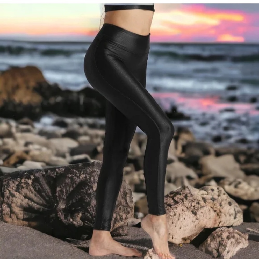 TSFUl‎ Faux Leather High Waisted Leggings. Nylon/Elastane Blend Leggings. Size L